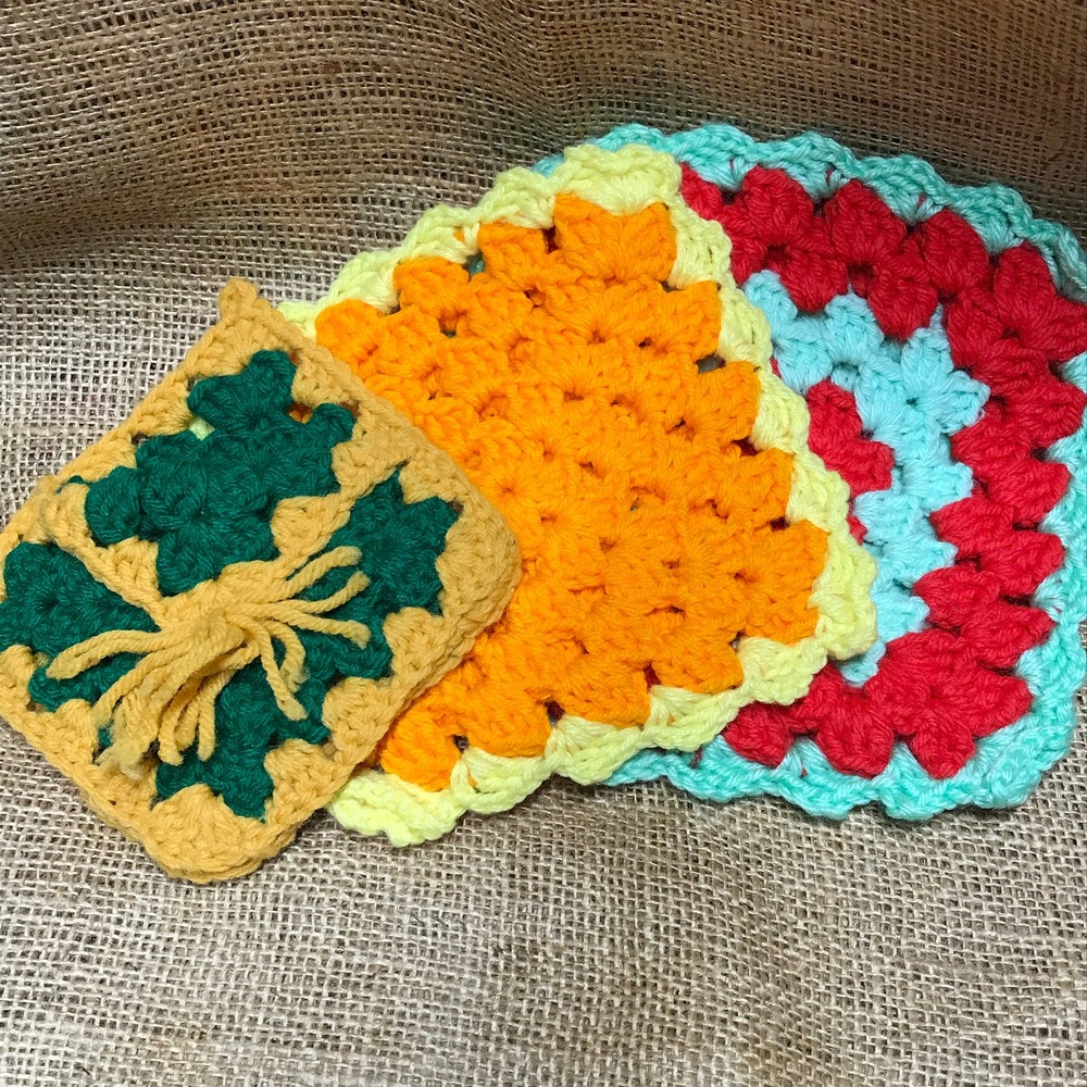 Vintage Crochet Hot Pads:‎ Handmade Colorful Square Trivets, Set of 3